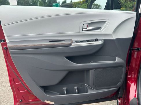 Used 2024 Toyota Sienna XSE FWD image 21