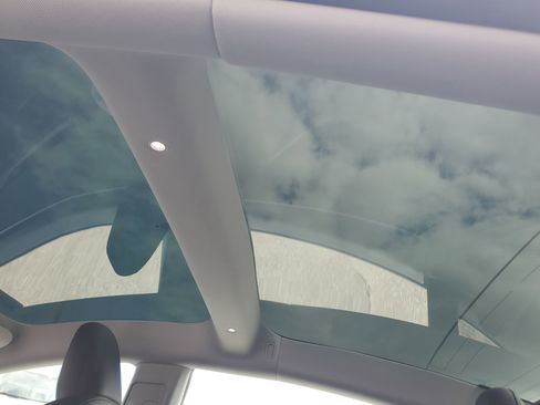 Used 2025 Tesla Model 3 Long Range image 30