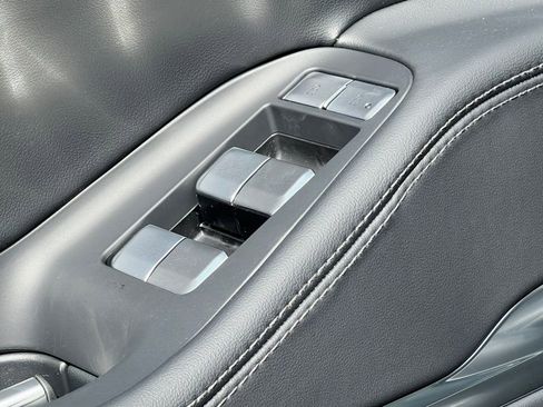 New 2026 Lincoln Navigator Reserve AWD/4WD image 17