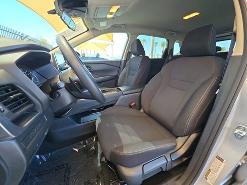 Used 2024 Nissan Rogue S FWD image 20