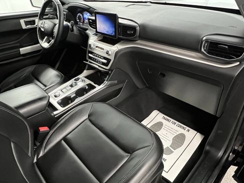 Used 2024 Ford Explorer XLT w/ Equipment Group 202A image 58