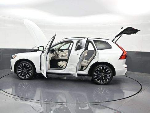 New 2026 Volvo XC60 B5 Ultra w/ Protection Package Premier AWD/4WD image 31