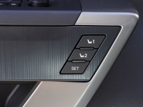 New 2026 Toyota Tundra Platinum w/ TRD Off-Road Package image 19