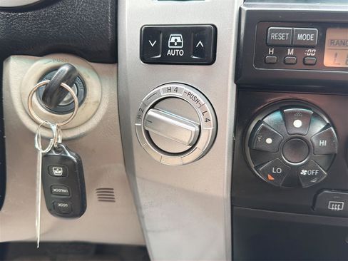 Used 2008 Toyota 4Runner SR5 AWD/4WD image 23