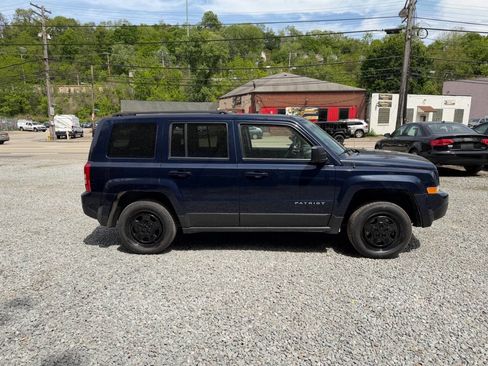 Used 2016 Jeep Patriot Sport w/ Power Value Group FWD image 6