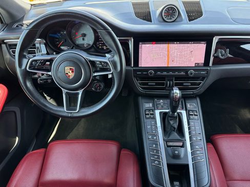 Used 2019 Porsche Macan S AWD/4WD image 4