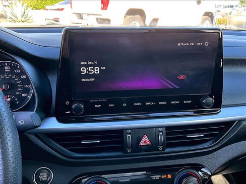 Used 2023 Kia Forte GT-Line w/ GT-Line Premium Package image 6