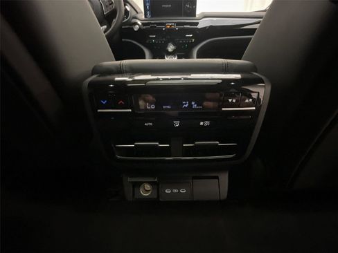 New 2026 Acura MDX SH-AWD image 32