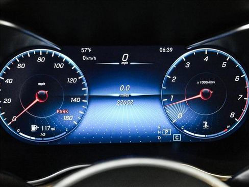 Used 2022 Mercedes-Benz GLC 300 4MATIC image 11