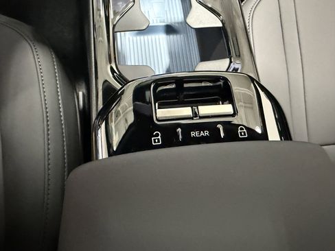 New 2026 Volvo EX30 Plus w/ Protection Package Premier image 23