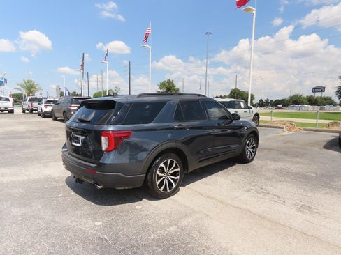 Used 2022 Ford Explorer ST-Line RWD image 11