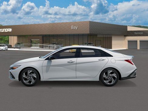 New 2026 Hyundai Elantra SEL Sport image 3