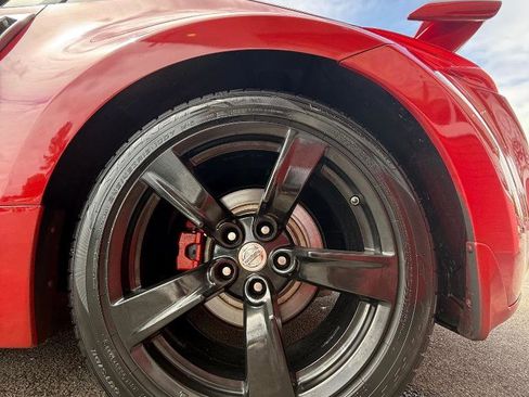 Used 2011 Nissan 370Z Coupe RWD image 10