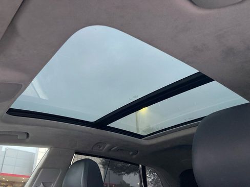 Used 2019 Audi Q8 Prestige w/ Luxury Package image 13