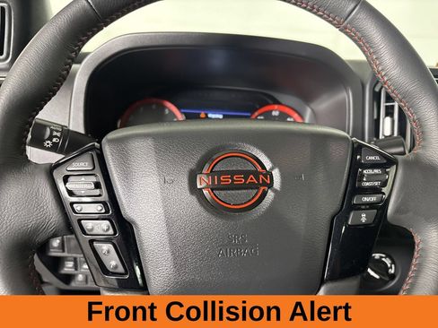 Used 2025 Nissan Frontier PRO-4X AWD/4WD image 15