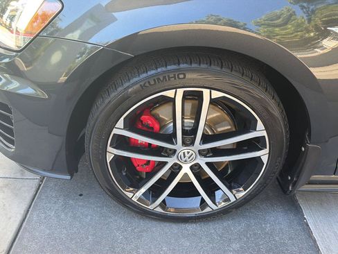 Used 2017 Volkswagen GTI Sport FWD image 9
