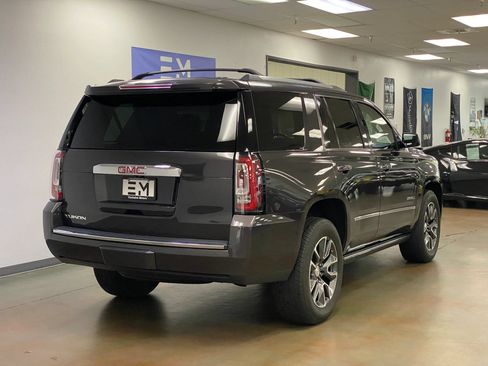 Used 2017 GMC Yukon Denali w/ Open Road Package AWD/4WD image 4
