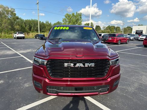 Used 2025 RAM 1500 Laramie w/ Sport Appearance Package AWD/4WD image 10
