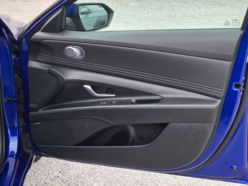 Used 2024 Hyundai Elantra Limited FWD image 6