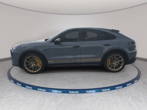 Used 2024 Porsche Cayenne Turbo GT AWD/4WD image 9