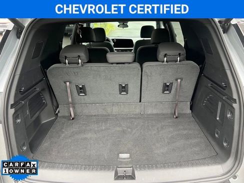 Certified 2025 Chevrolet Traverse LT w/ Sun and Wheel Package image 9