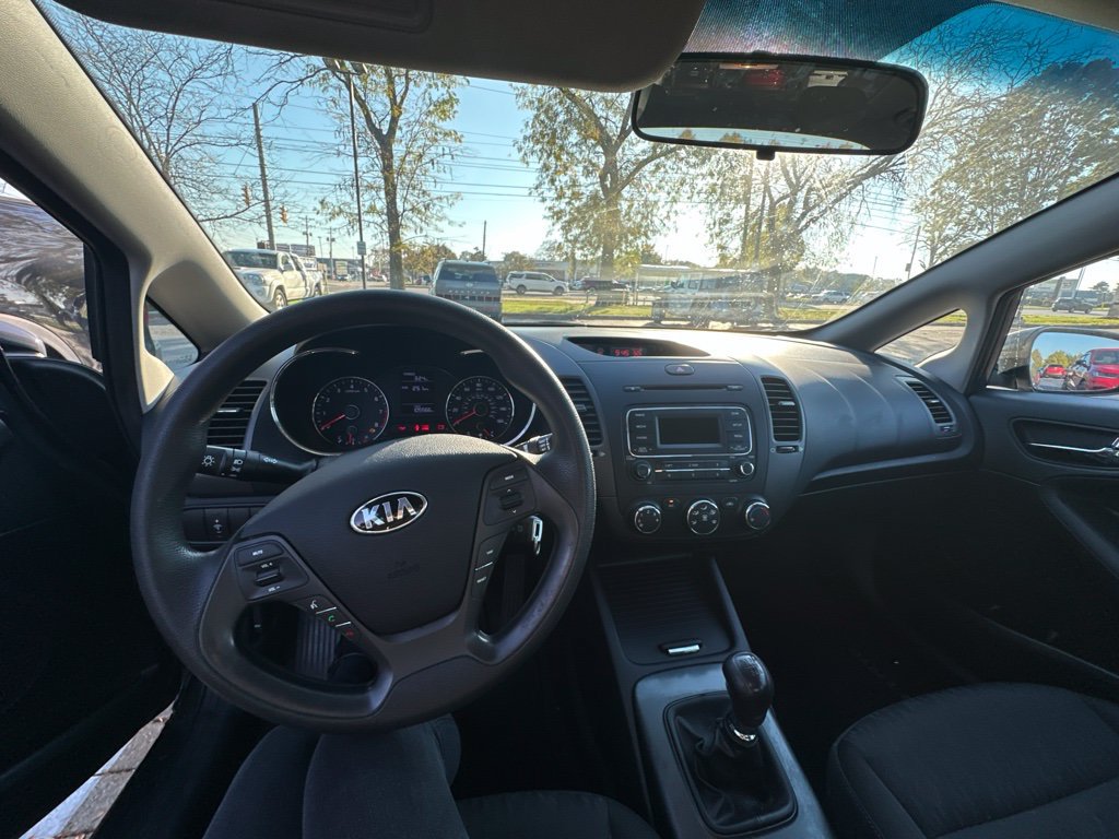 Used 2016 Kia Forte LX FWD image 10