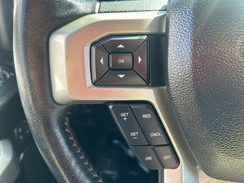 Used 2021 Ford F250 Lariat w/ Lariat Ultimate Package AWD/4WD image 21