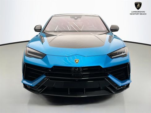 Used 2024 Lamborghini Urus Performante AWD/4WD image 2
