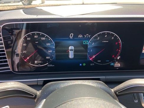 Used 2025 Mercedes-Benz GLS 450 4MATIC image 12