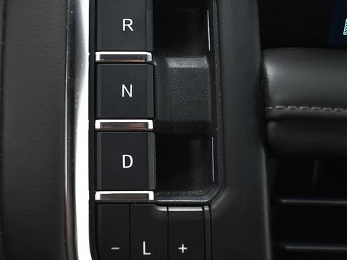Used 2022 Chevrolet Tahoe LT w/ Luxury Package AWD/4WD image 20
