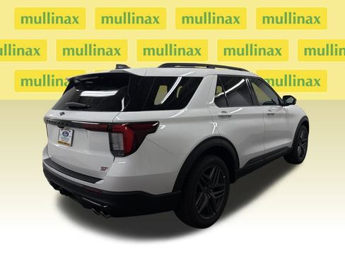 New 2026 Ford Explorer ST image 3