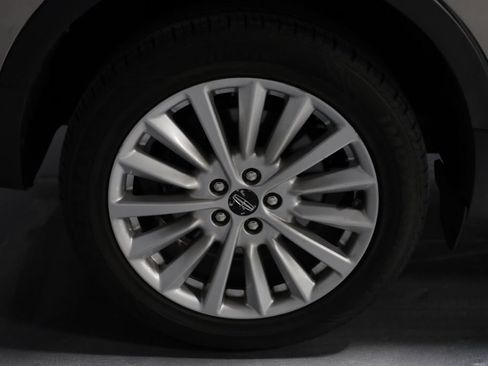 Used 2019 Lincoln MKC Premiere FWD image 39