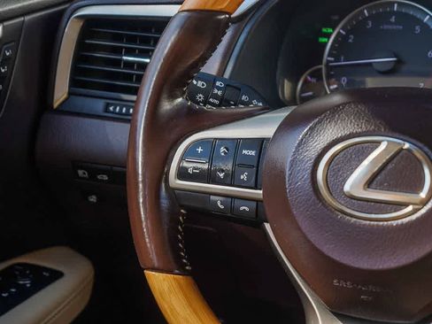 Used 2018 Lexus RX 350L FWD w/ Premium Package image 16