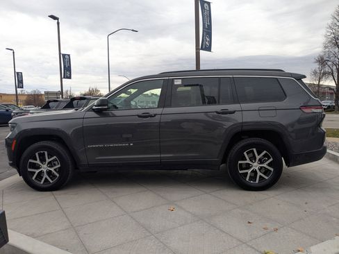 Used 2024 Jeep Grand Cherokee L Limited w/ Luxury Tech Group II image 9