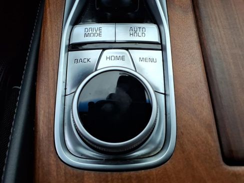 Used 2019 Kia K900 Luxury w/ VIP Package AWD/4WD image 8
