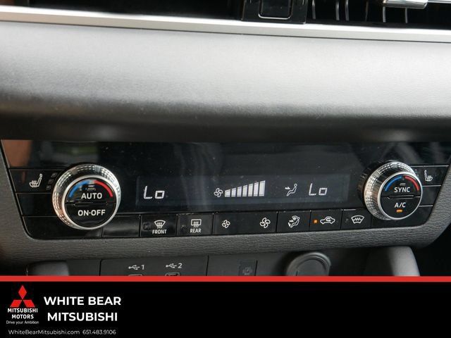 Used 2025 Mitsubishi Outlander SE AWD/4WD image 21