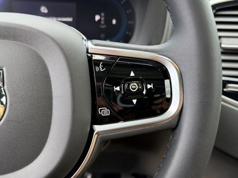 Certified 2024 Volvo XC90 B6 Ultimate w/ Protection Package Premier image 31