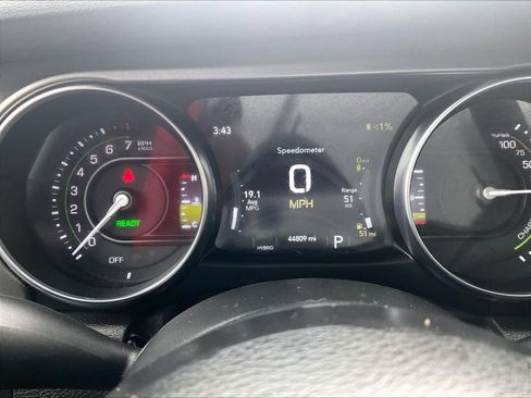 Used 2023 Jeep Wrangler Unlimited image 24