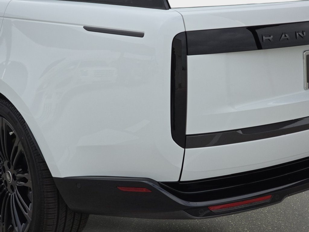 New 2025 Land Rover Range Rover SE AWD/4WD image 36