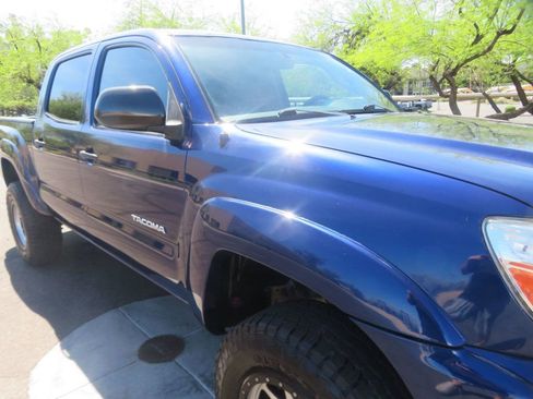 Used 2015 Toyota Tacoma PreRunner w/ TRD Off-Road Package image 9