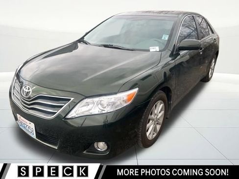 Used 2011 Toyota Camry XLE w/ XLE Extra-Value Pkg #2 image 1
