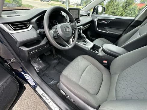 Used 2024 Toyota RAV4 XLE w/ Convenience Package AWD/4WD image 16