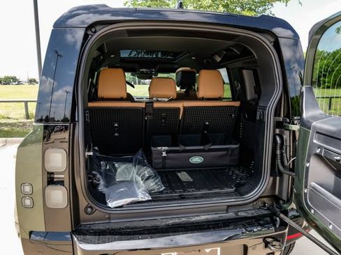 New 2026 Land Rover Defender 110 X-Dynamic SE AWD/4WD image 69
