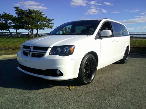 Used 2019 Dodge Grand Caravan GT FWD image 19