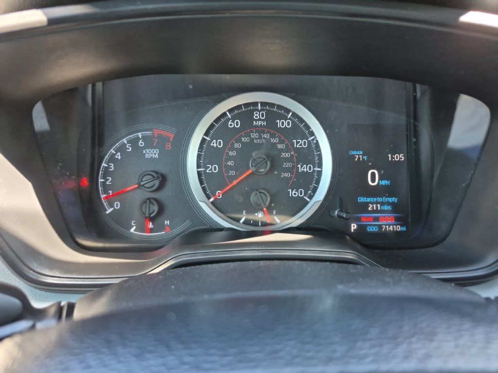 Used 2020 Toyota Corolla SE FWD image 18