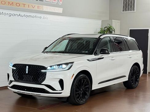 Used 2025 Lincoln Aviator Reserve w/ Equipment Group 201A AWD/4WD image 7