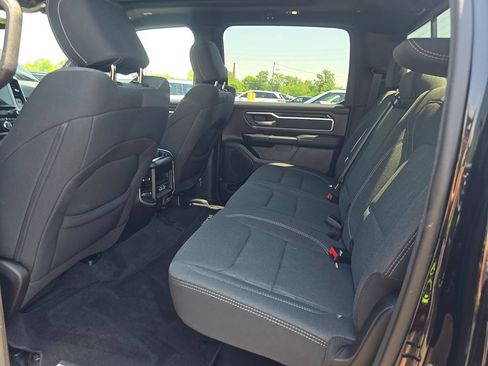 Used 2022 RAM 1500 Big Horn AWD/4WD image 4