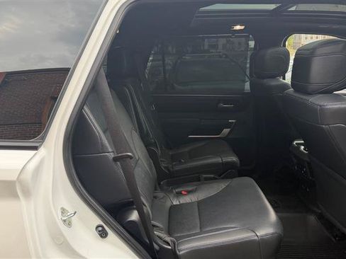 Used 2024 Toyota Sequoia Platinum AWD/4WD image 10