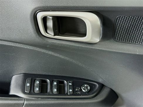 Certified 2024 Hyundai Venue SEL image 23