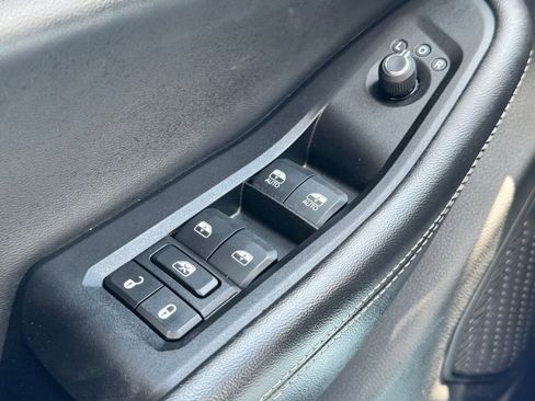 Used 2023 Jeep Grand Cherokee L Laredo AWD/4WD image 31
